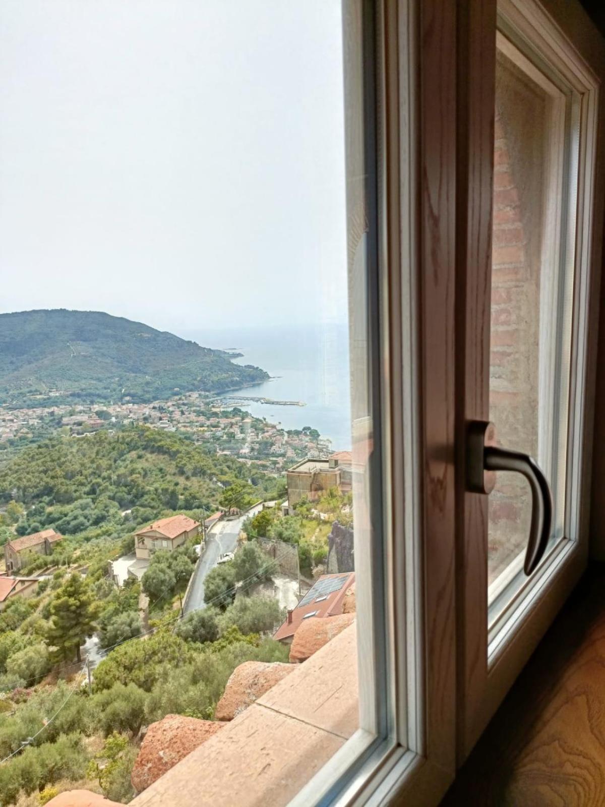 La Mansarda Bed & Breakfast Castellabate Eksteriør bilde